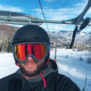 Meet your Posher, Eric